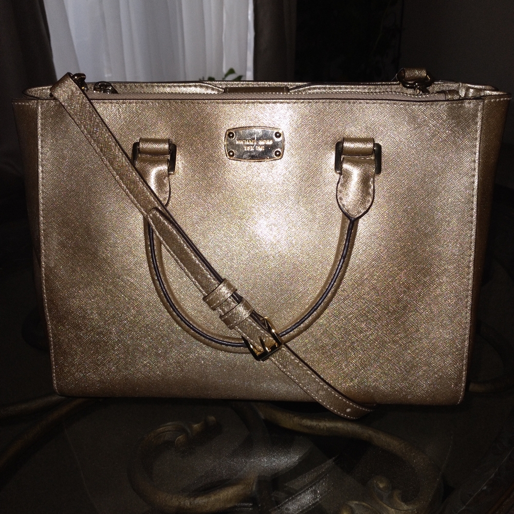 🔇 Sale $30 Michael Kors Purse - Picture 2 of 16